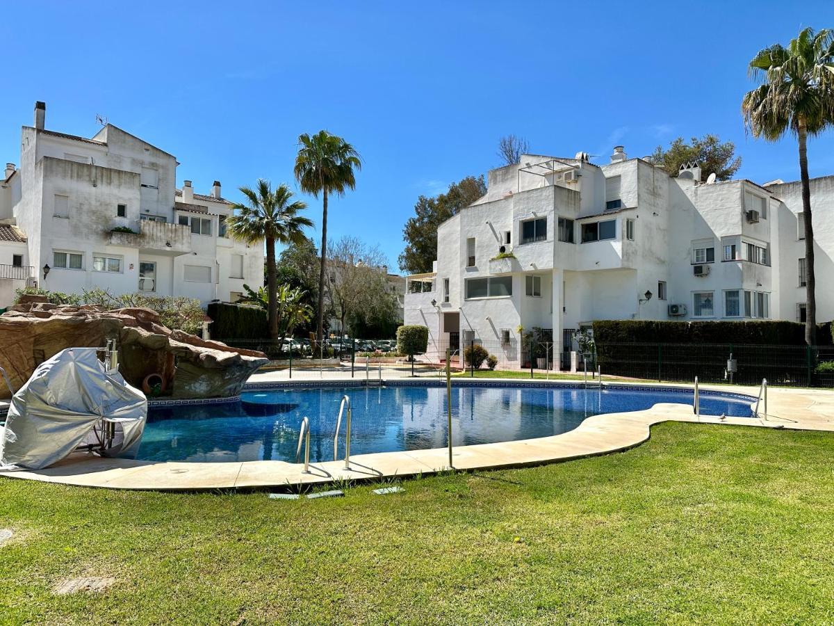 Family Home Near The Beach - Eaw Homes マルベーリャ エクステリア 写真