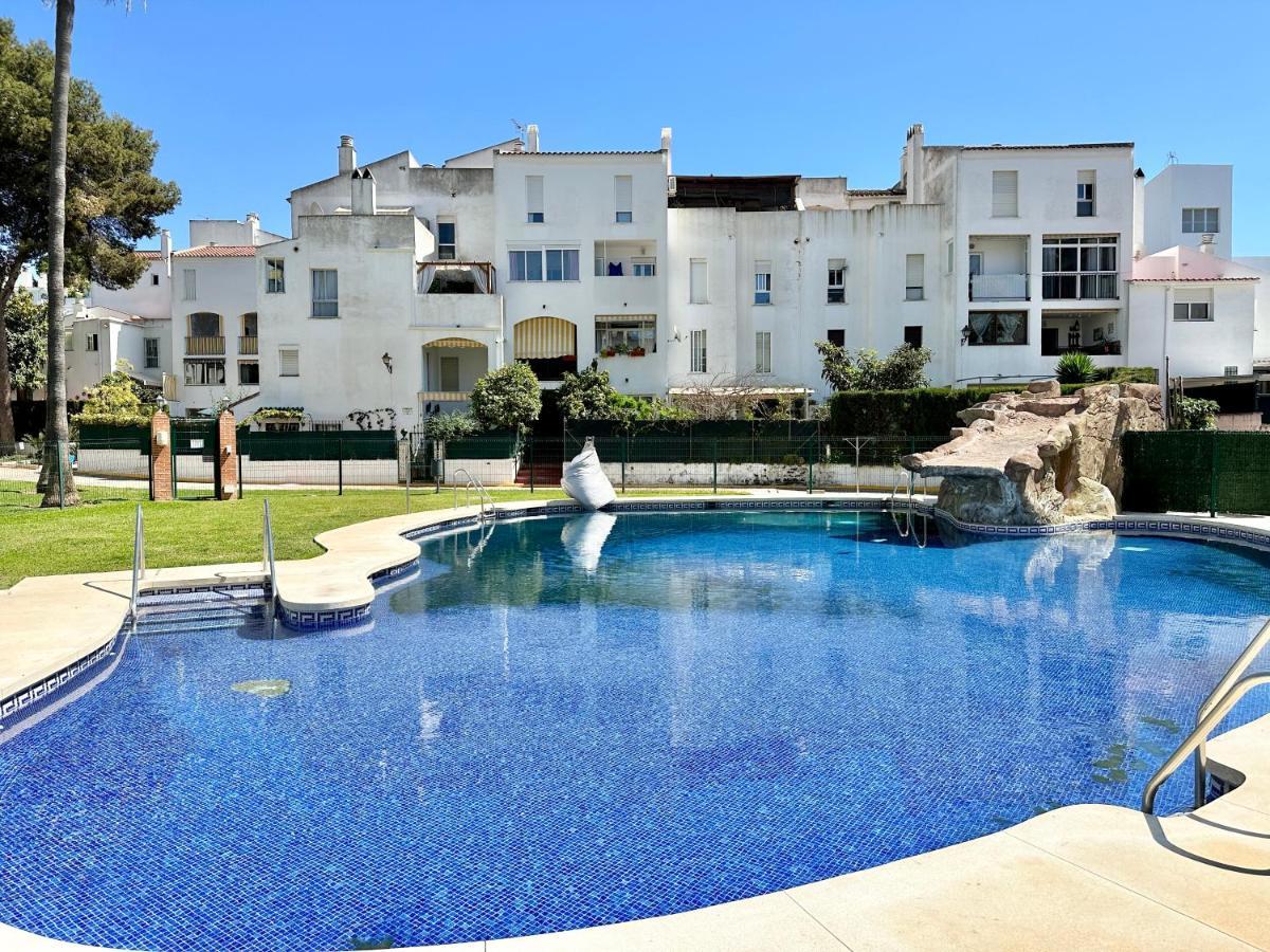 Family Home Near The Beach - Eaw Homes マルベーリャ エクステリア 写真